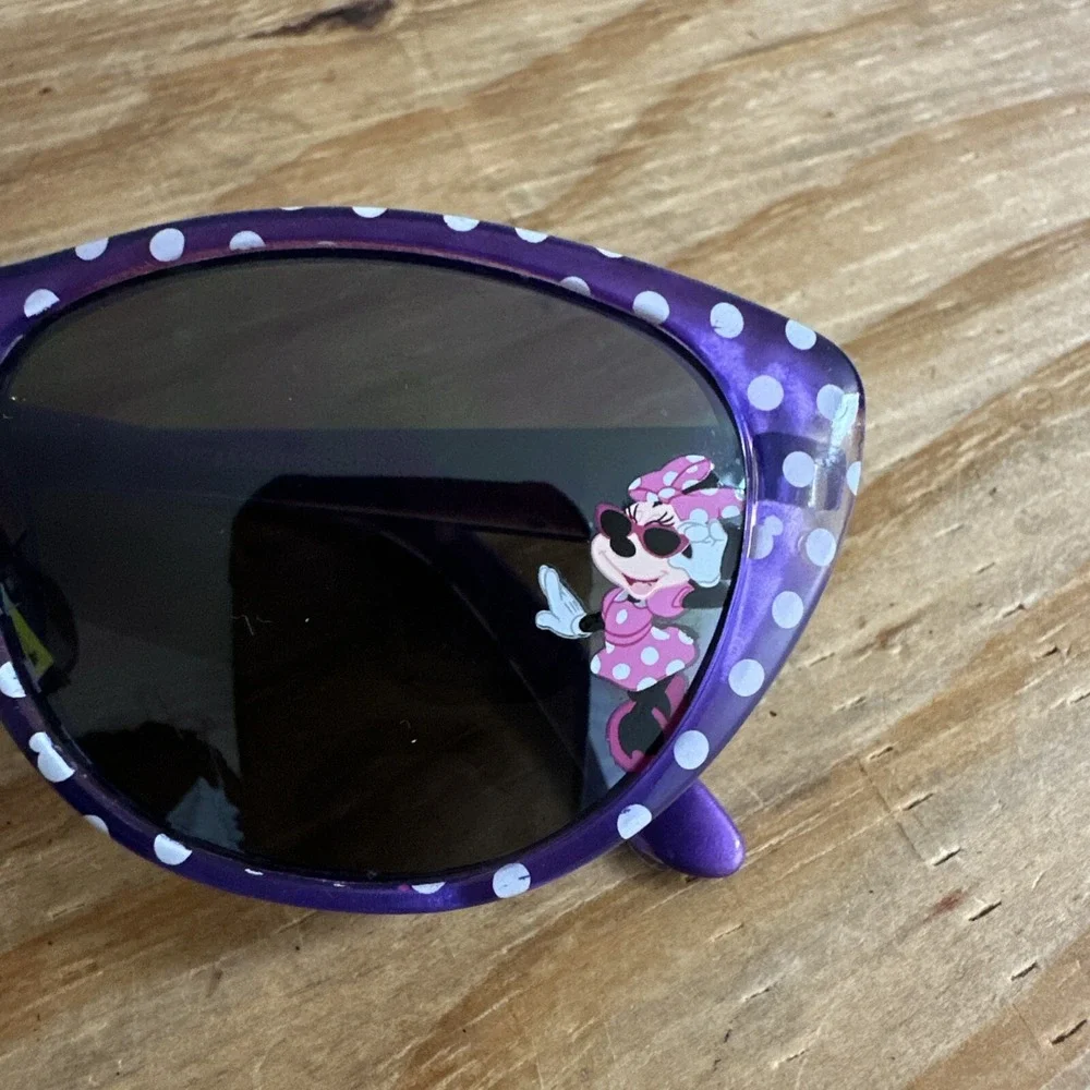 Disney‎ Dark Purple Minnie Mouse girls sunglasses w/ bow White polka dots